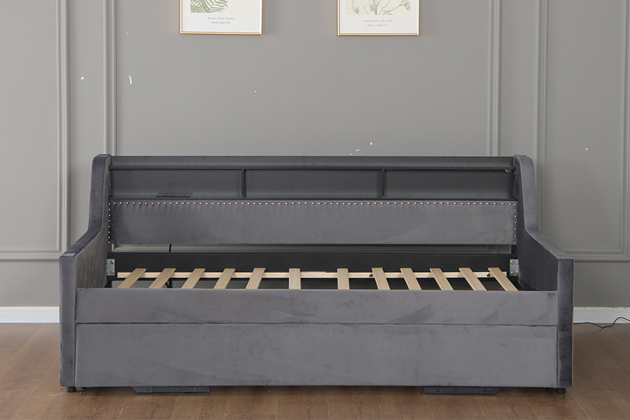 4857-1U SOFA COUVERT DE TISSU EN VELOURS Doux à Gorgne