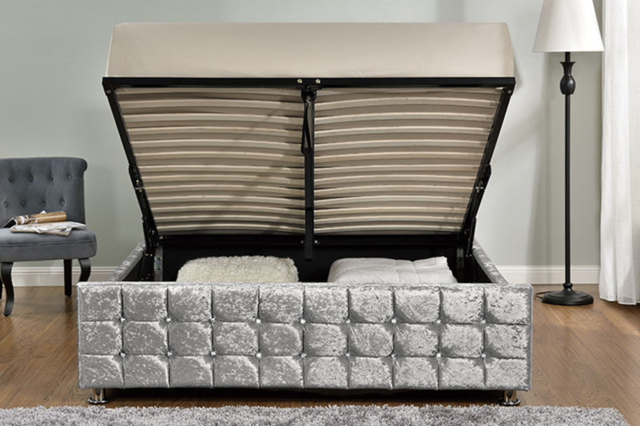 1150 Lit rembourré avec cadre en bois et tissu doux