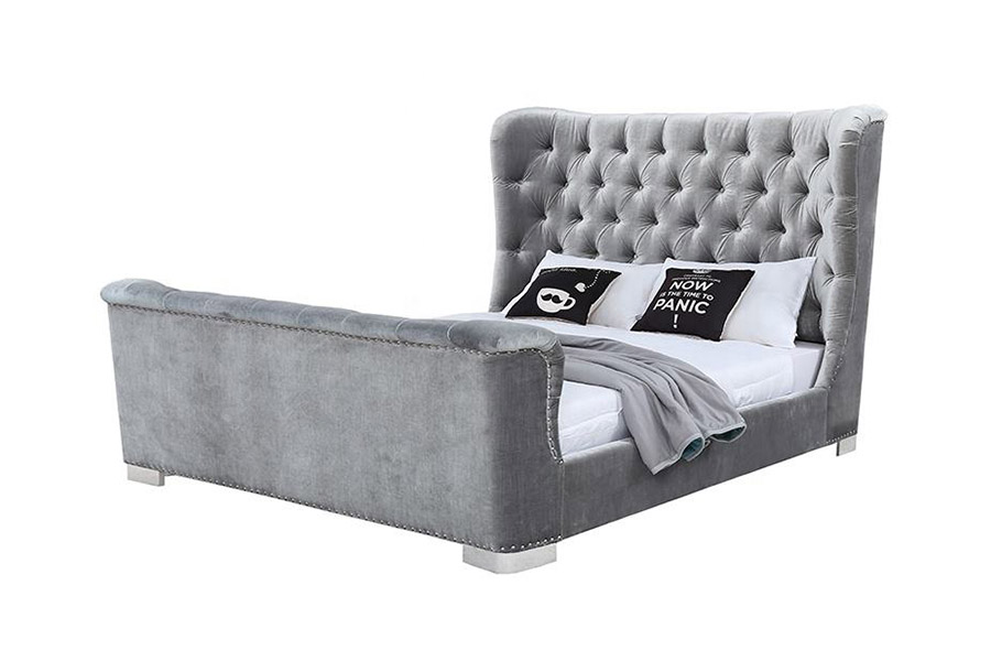 1413 Lit tapissé plateforme tapissier au design moderne