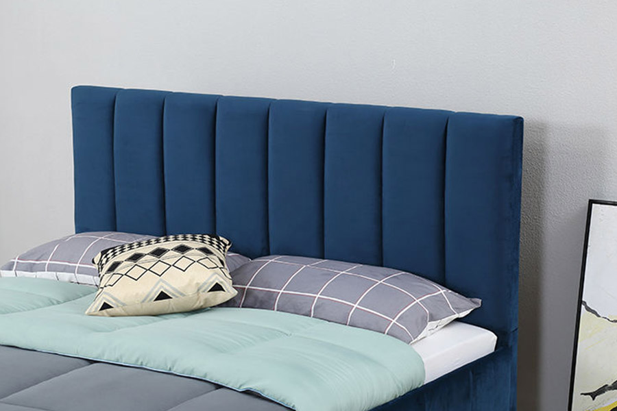 1382 Lit double de style moderne Lit rembourré en bois massif