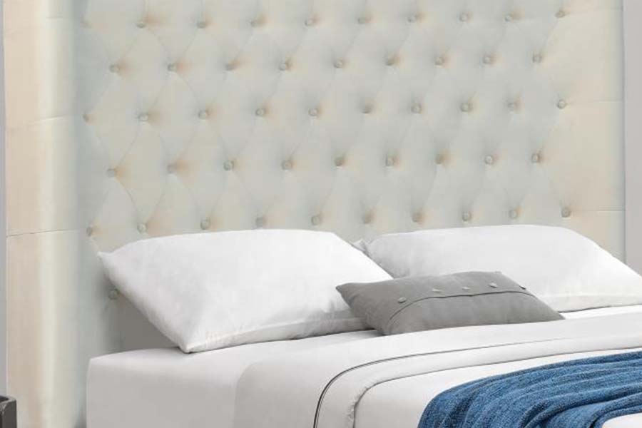 Lit rembourré en tissu avec tête de lit à 1500 boutons