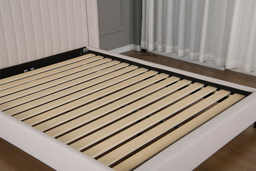4905 Lit plateforme minimaliste en lin touffeté