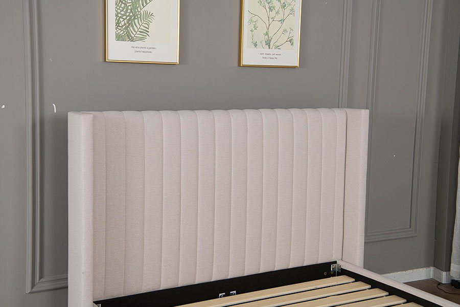 4905 Lit plateforme minimaliste en lin touffeté