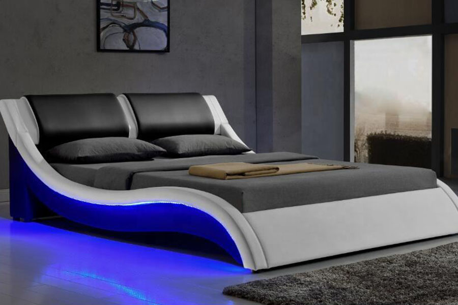 1187-1 Cadre de lit rembourré en cuir italien en forme de S à LED pour très grand lit