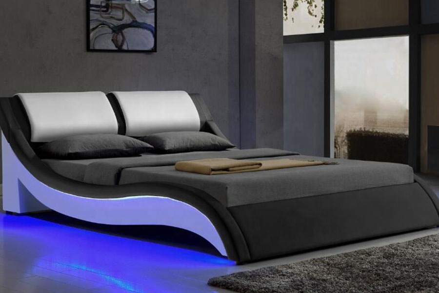 1187-1 Cadre de lit rembourré en cuir italien en forme de S à LED pour très grand lit